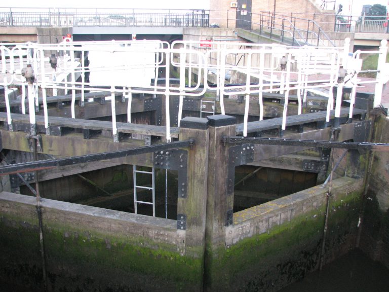 lowestoft locks